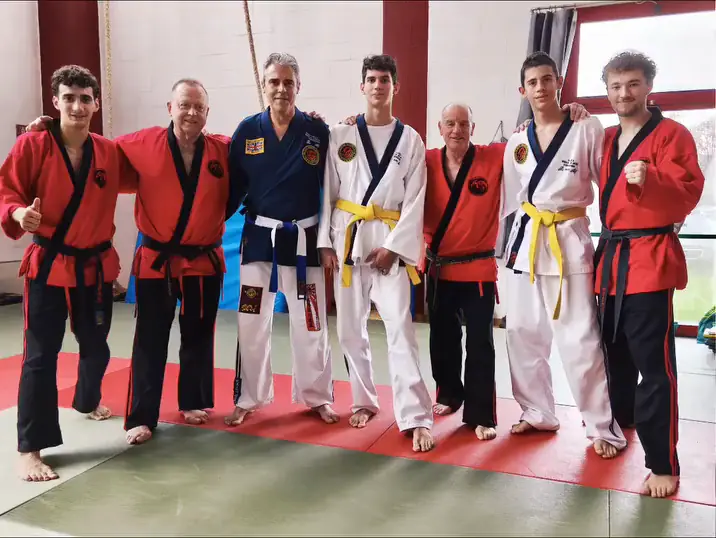 Video dello stage di Parma: le foto di gruppo con allievi e maestri sul tatami